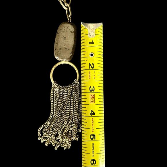 Boho Gold Tone Fringe Tassel Pendant Necklace Oval Speckled Stone Western Artsy - Picture 7 of 10